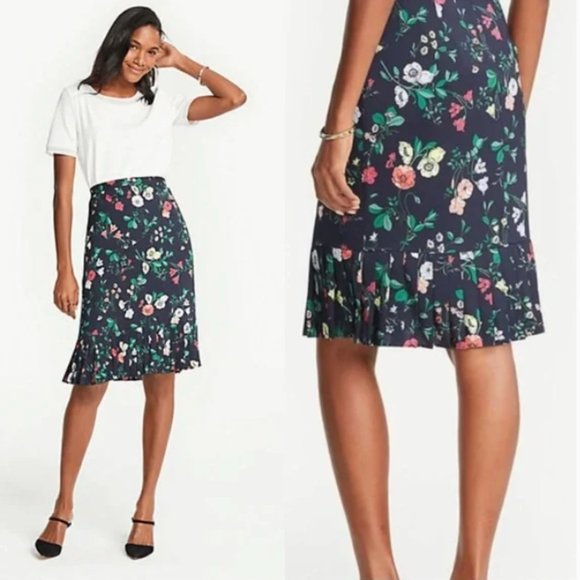 Ann Taylor Dresses & Skirts - Ann Taylor Floral Pencil Skirt Size 4 NWT